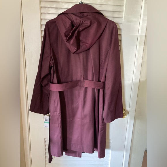 NWT Michael Kors trench coat/rain coat, merlot, 0X - Picture 2 of 6